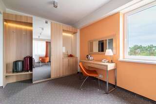 Отель Vestina Wellness & SPA Hotel Мендзыздрое Апартаменты с 1 спальней и видом на море-1